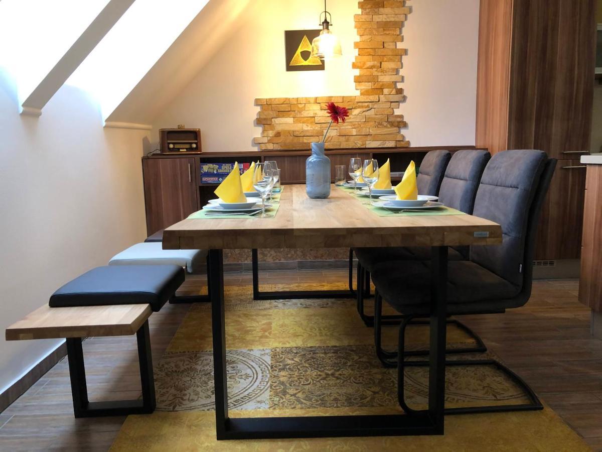 Enjoy 110Qm Apartment Im Historischen Zentrum Sopron Exterior photo