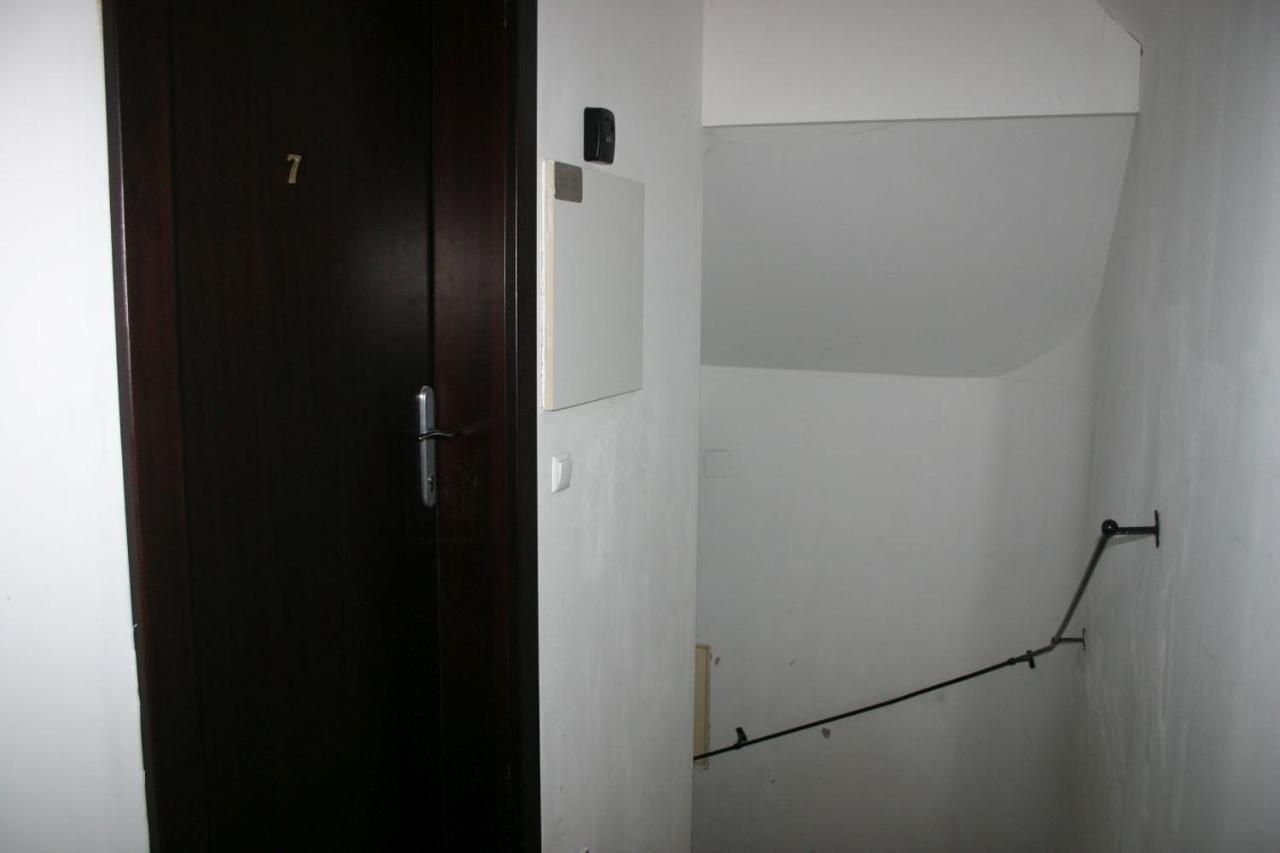 Enjoy 110Qm Apartment Im Historischen Zentrum Sopron Exterior photo
