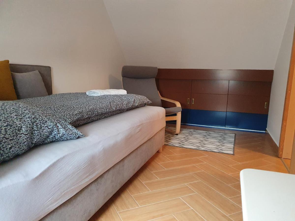 Enjoy 110Qm Apartment Im Historischen Zentrum Sopron Exterior photo
